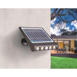 Proiettore led solare genius century volt 3,7 ah 4 w 8 nat ln 950 ip65 + sensore